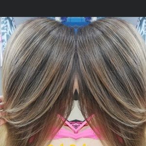 Meet your Posher, Laura